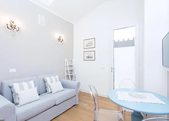 Celeste Bed & Breakfast 4*